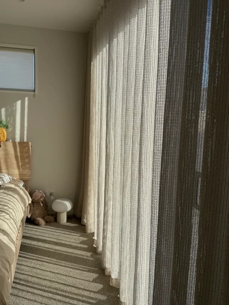 V4 Curtains — gallery image 15