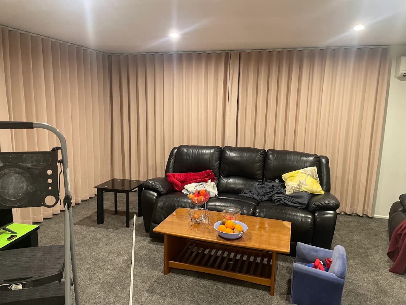 V4 Curtains — gallery image 19